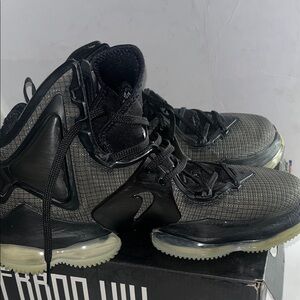 Nike Black and Gray Men's Sneakers